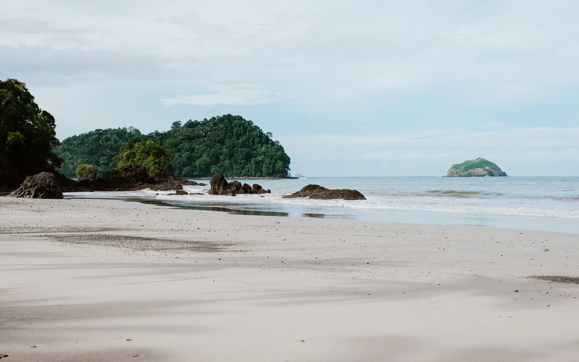 Costa-Rica-Quepos-Beach